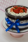 Bolo Presente Morango com Chocolate